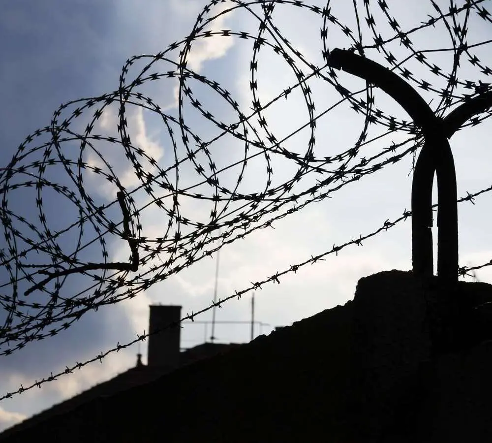 prison cctv monitoring