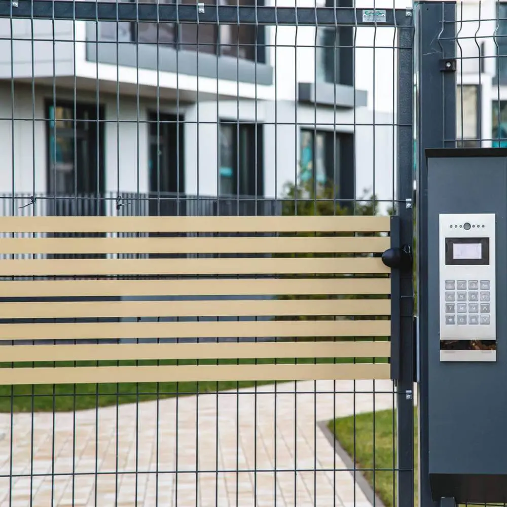 preventing unauthorised site access flats